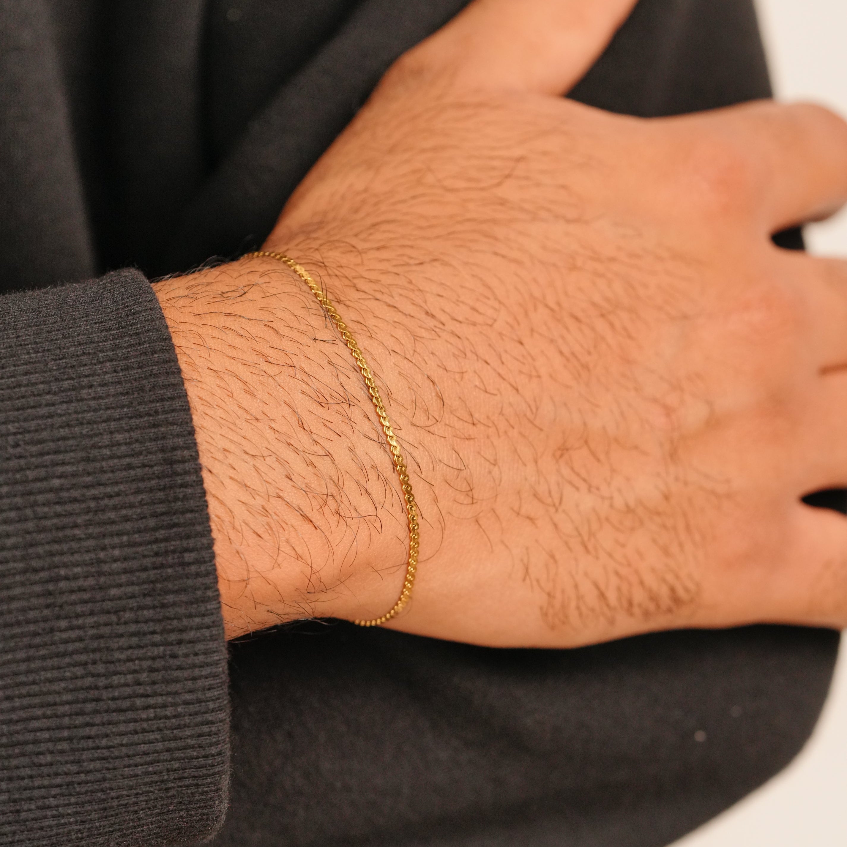 Micro Flat Twisted Bracelet (Gold)