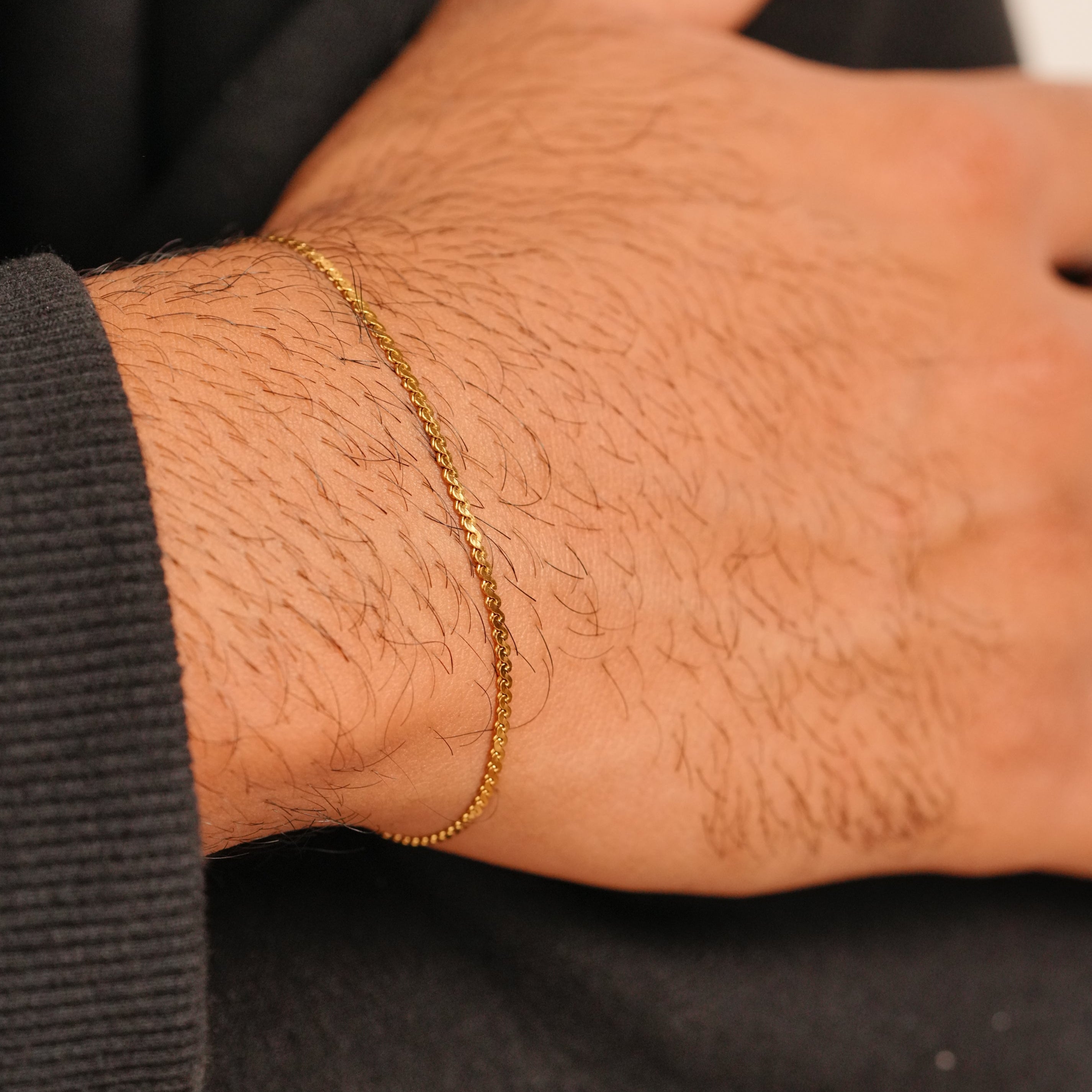 Micro Flat Twisted Bracelet (Gold)