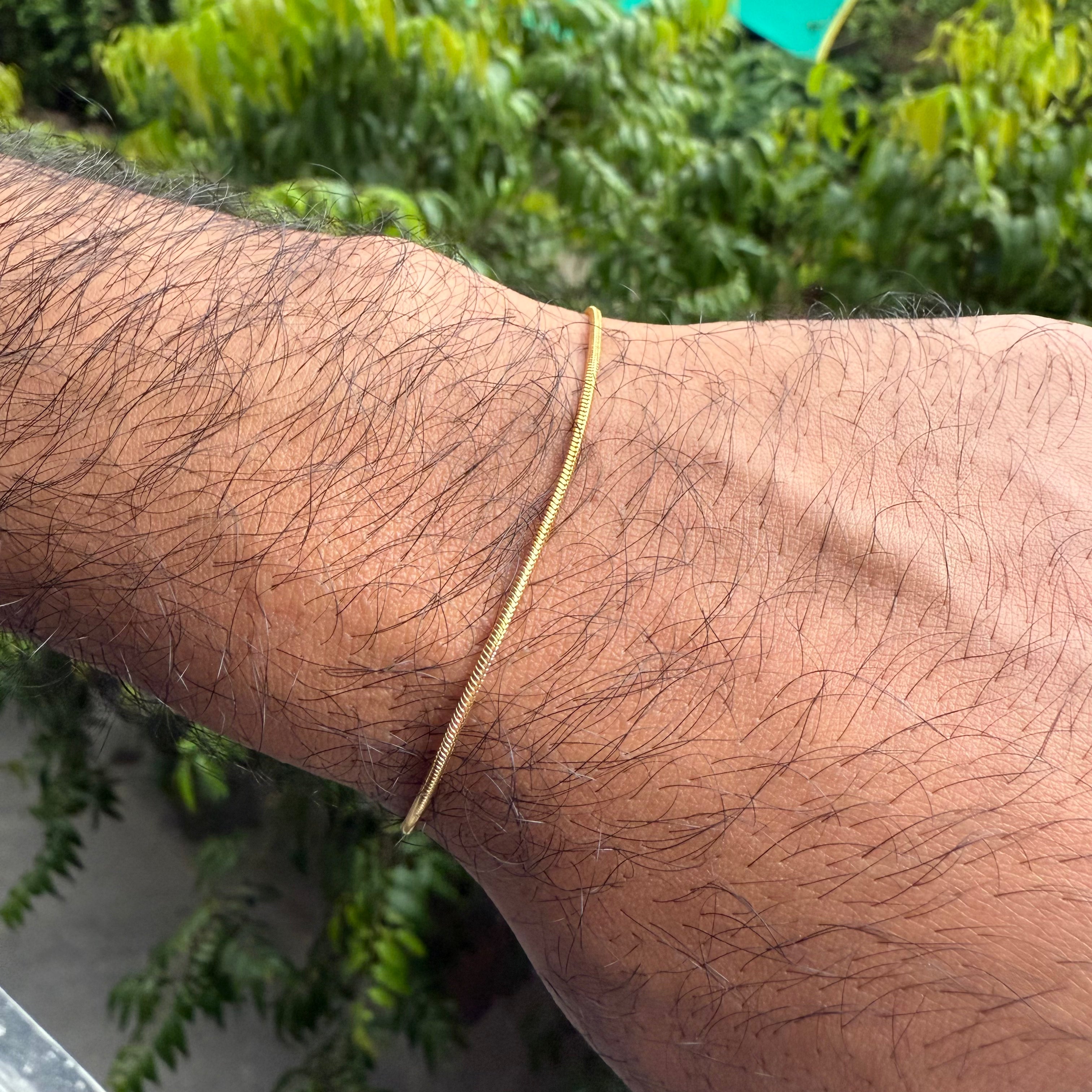 Micro Round Bracelet (Gold)