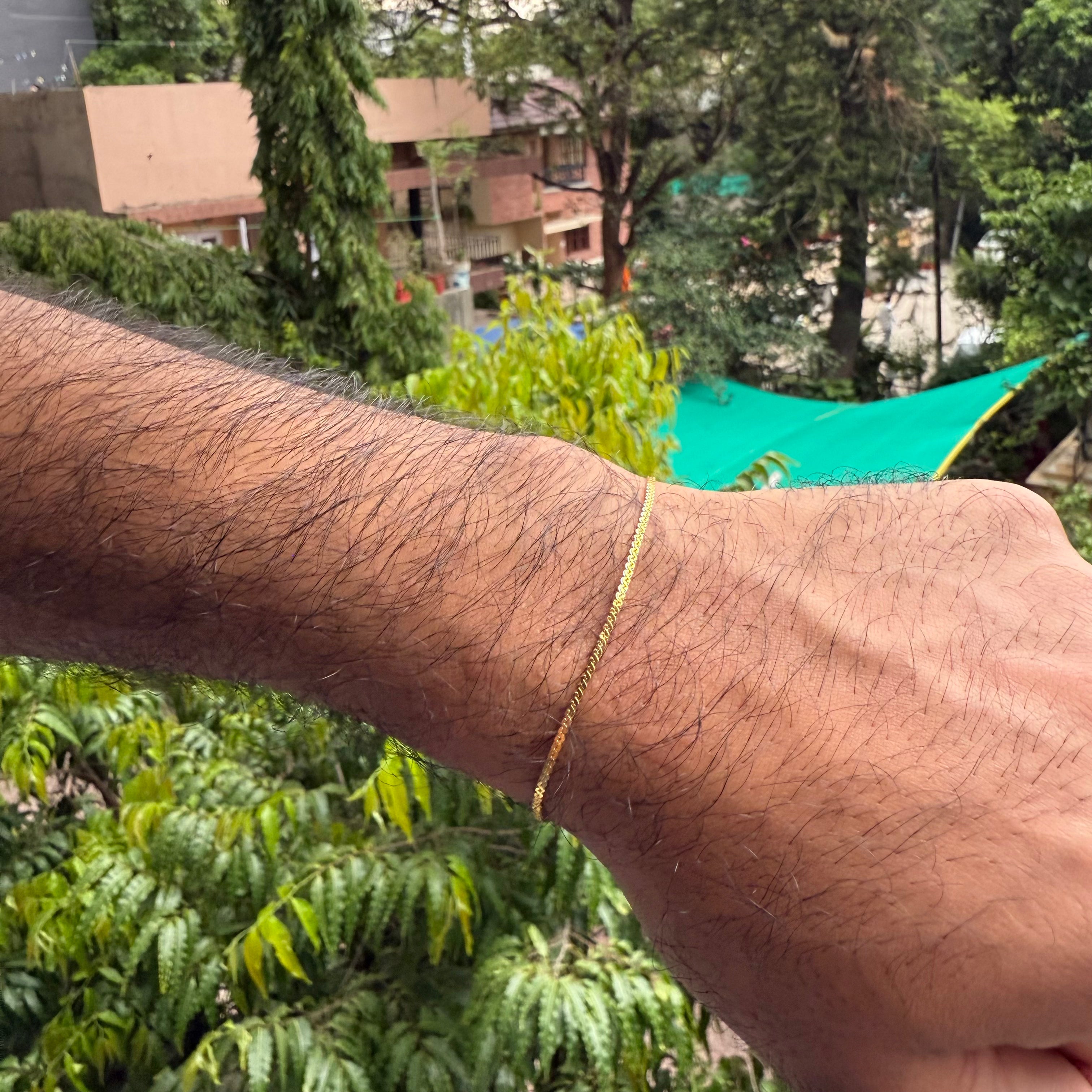 Micro Flat Twisted Bracelet (Gold)
