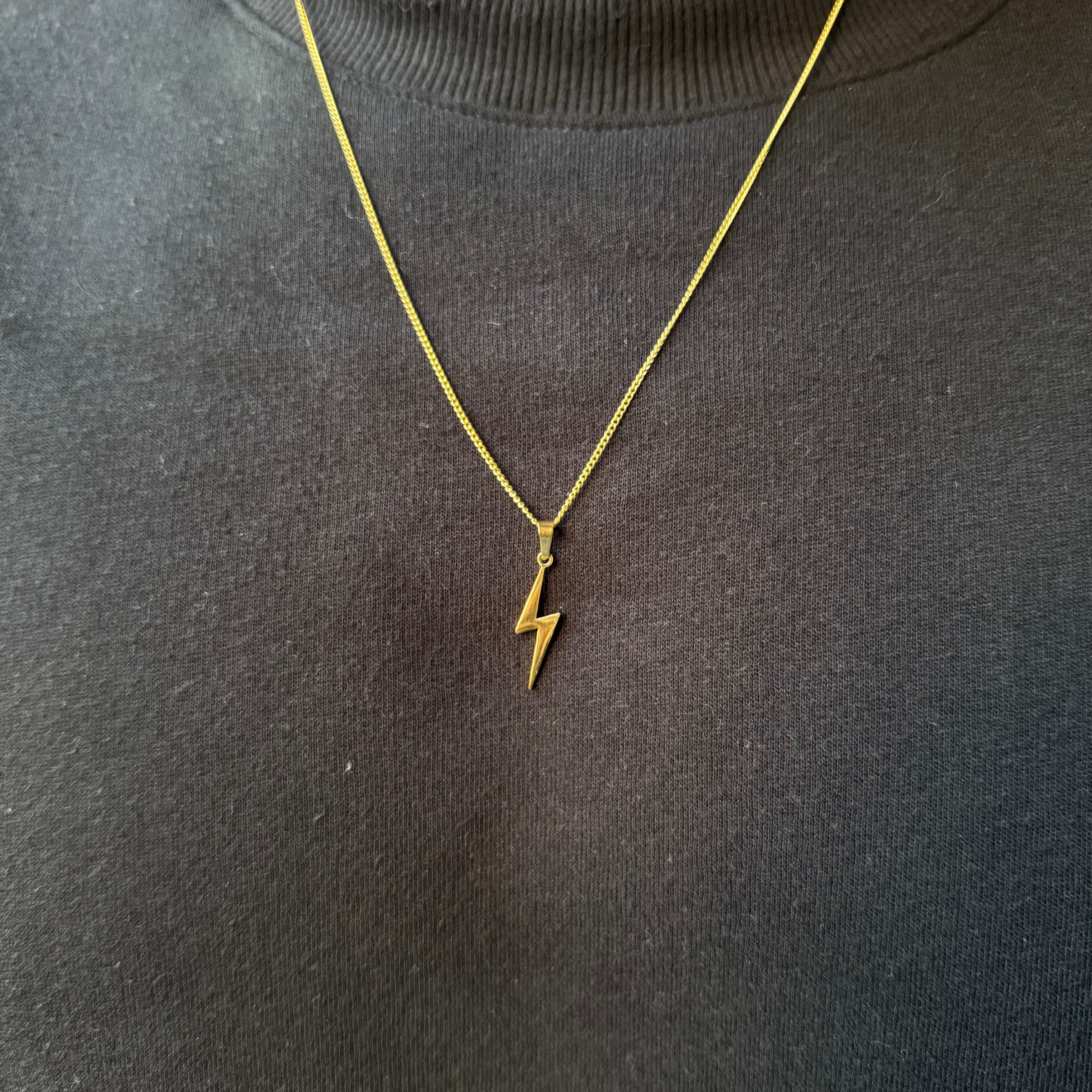 Flash Pendant With Chain (Gold)