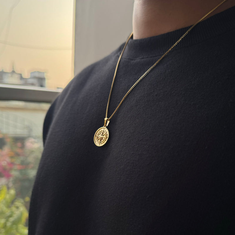 COMPASS PENDANT WITH CHAIN