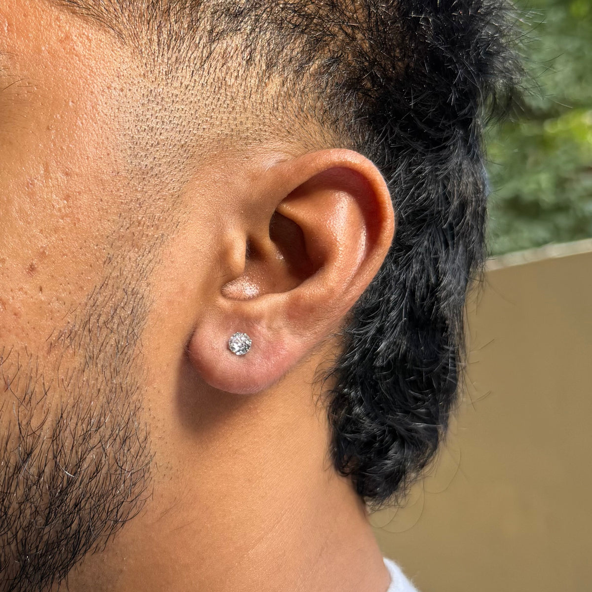 Solitaire Stud (5mm Silver Pierced)