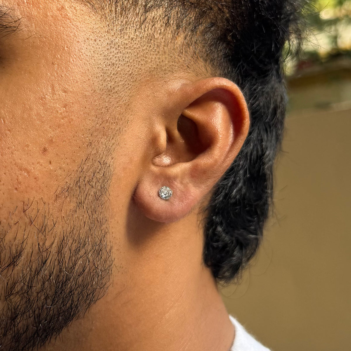 Solitaire Stud (5mm Silver Pierced)