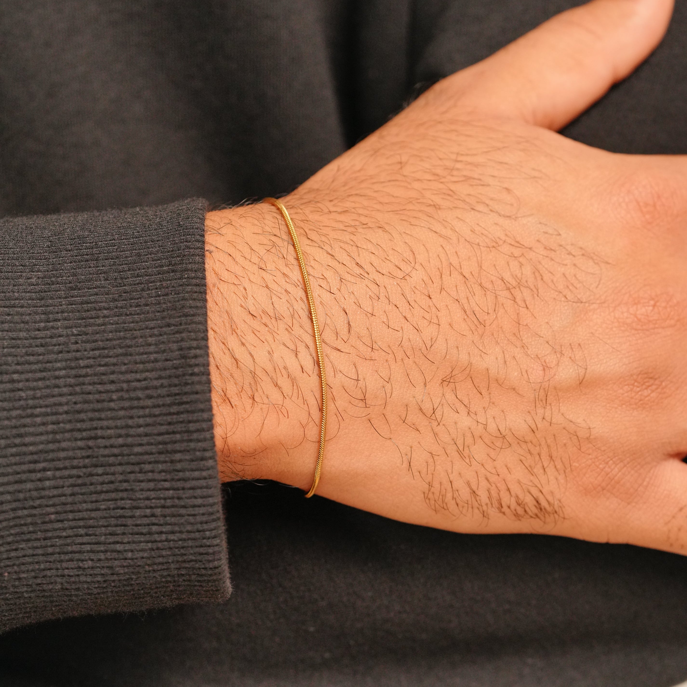 Micro Round Bracelet (Gold)