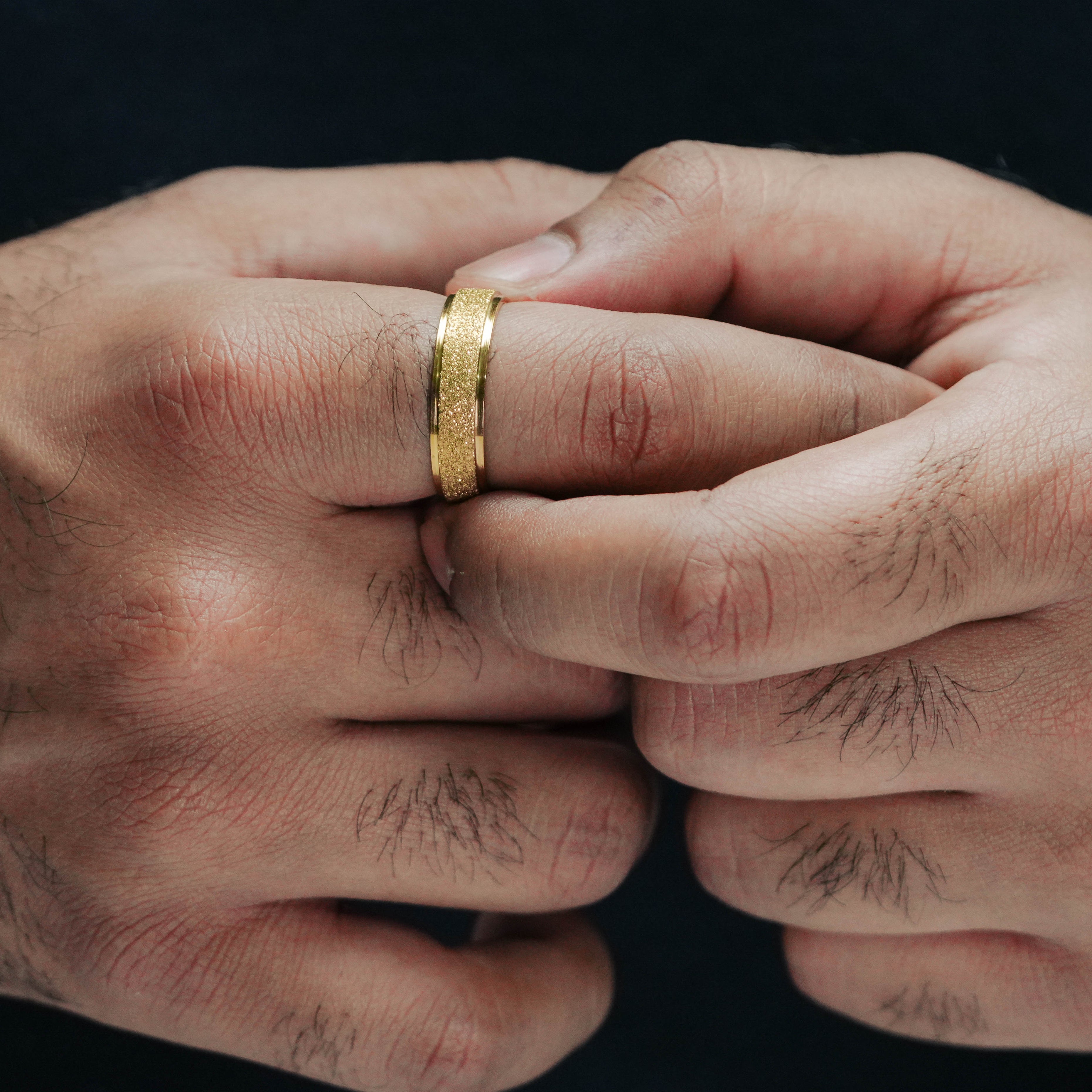 FROSTED RING (GOLD)