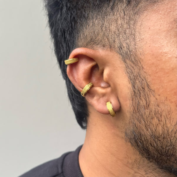 FROSTED PRESSING HOOP/ CUFF (GOLD NON - PIERCED)