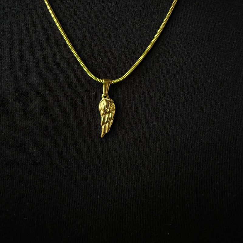 ANGEL WING PENDANT WITH CHAIN (GOLD)