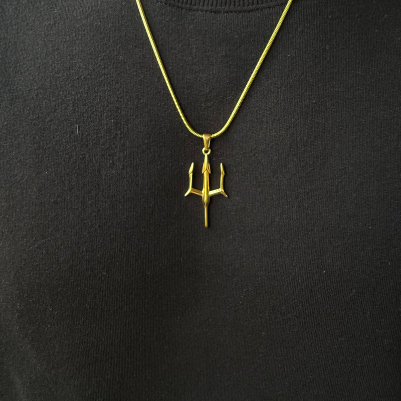 TRIDENT PENDANT WITH CHAIN (GOLD)