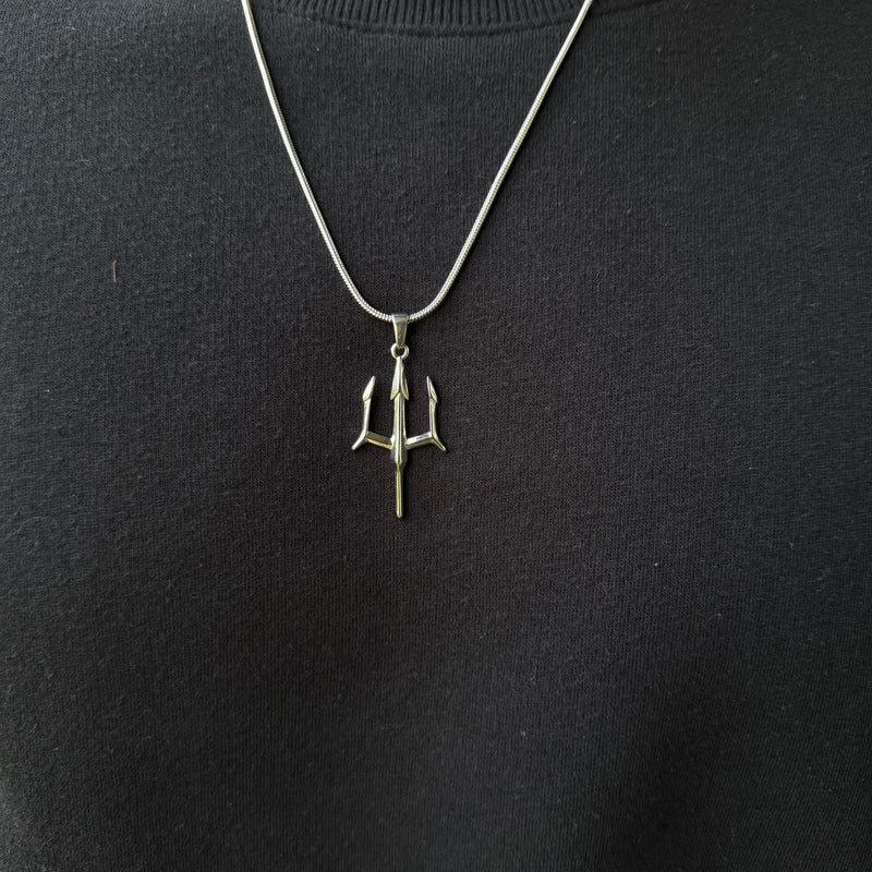 TRIDENT PENDANT WITH CHAIN (SILVER)