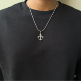 FLEUR DE LIS PENDANT WITH CHAIN (SILVER)