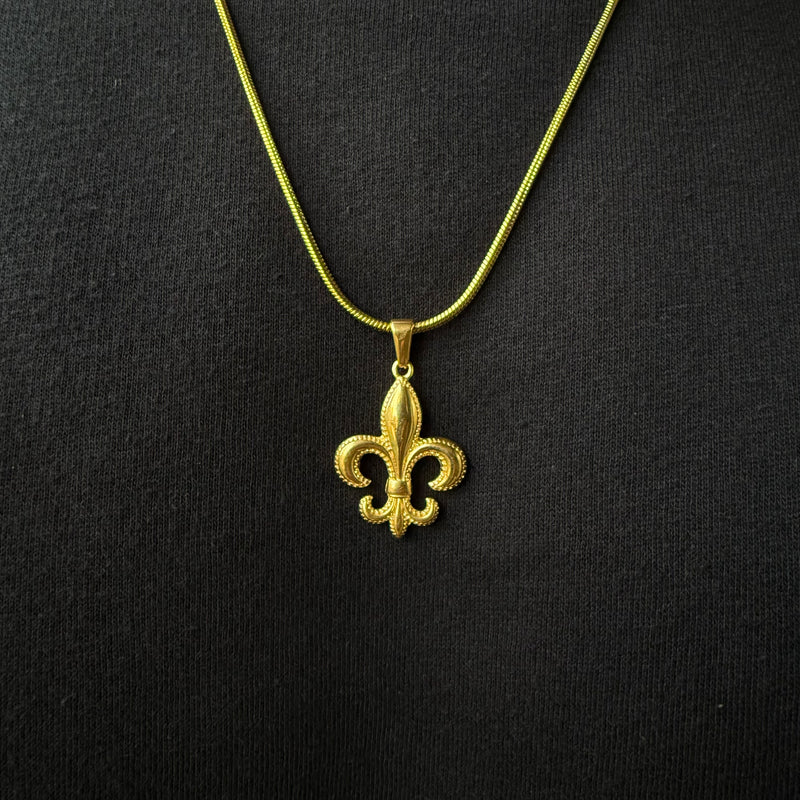 FLEUR DE LIS PENDANT WITH CHAIN (GOLD)